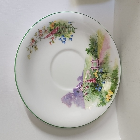 Bell "MEADOWSIDE" Vintage Teacup and Saucer Set Made in ENGLAND 1940 - Picture 3 of 7